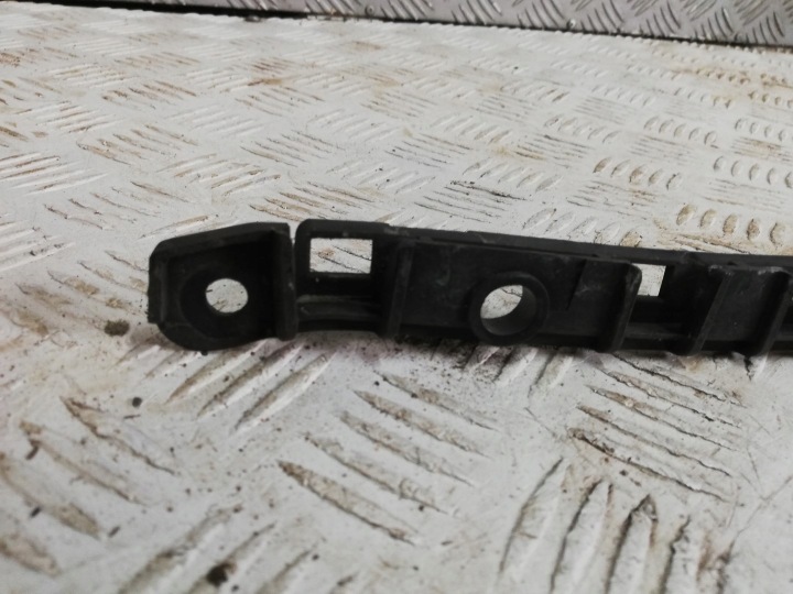 MERCEDES W246 GLISSIÈRE PARE-CHOCS GAUCHE ARRIÈRE A2468850121