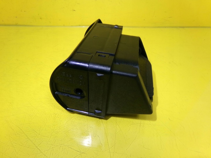 LATÉRALE GRILLE CONDUIT D'AIR DROIT AVANT AUDI A4 B5 8D1820902 NR1115