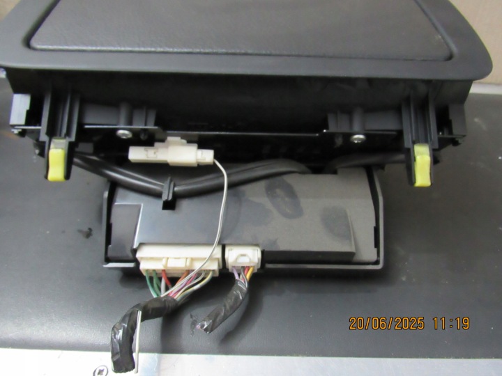 MONITEUR ÉCRAN NAVIGATION AVENSIS T25 55404-20330