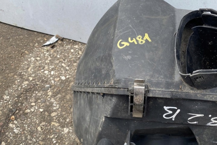 CHÂSSIS FILTRE AIR AUDI A6 (4F2, C6) 4F0133835G 3.2L GASOLINE 2006