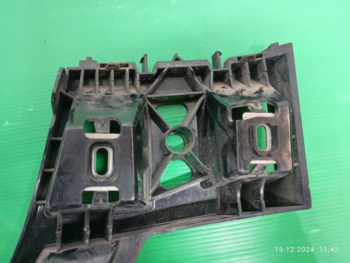 FIXATION GLISSIÈRE PARE-CHOCS ARRIÈRE GAUCHE MERCEDES W166 A1668805703