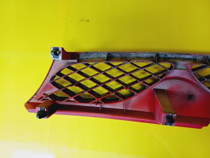 GRILLE CALANDRE NISSAN ALMERA N15 RESTYLAGE 3D HAYON 98-00 623102N410 NR214