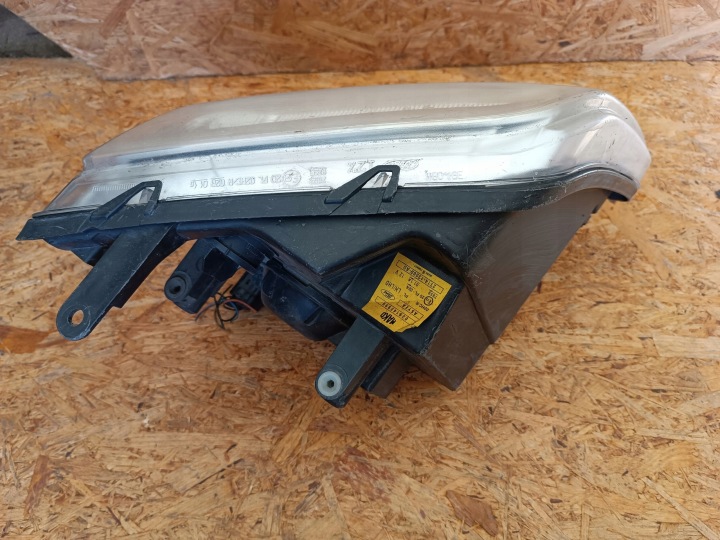 PHARE GAUCHE AVANT PROJECTEUR EUROPE 2T14-13005-AD FORD TRANSIT CONNECT