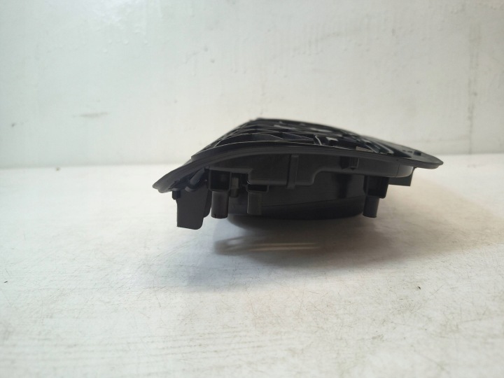 CLAPET GOULOTTE DE REMPLISSAGE CARBURANTS PRISE LADOWANIA AUDI E-TRON 89A810593