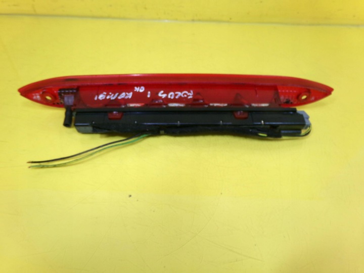 LANTERNE STOP PIED FORD FOCUS MK1 UNIVERSEL 1M5113A613AA NR213