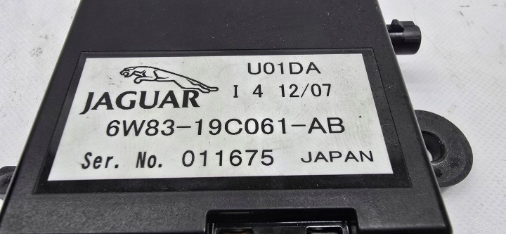 AMPLIFICATEUR D'ANTENNE JAGUAR XK XKR 6W8319C061AB