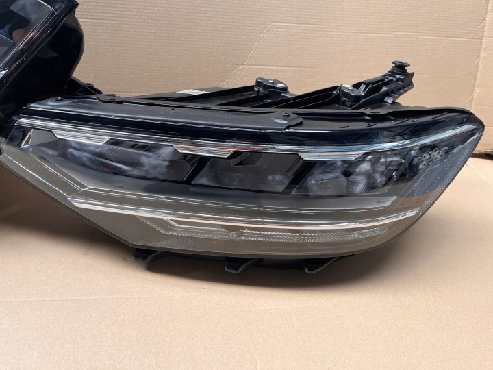 ENSEMBLE PHARE VW PASSAT B8 LIFT ORDINAIRE LED SANS LENTILLE 3G0 3G0941035
