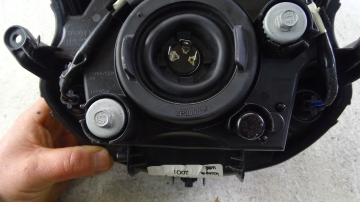 P841 SUZUKI GSX-S GSXS 750 PHARE PROJECTEUR AVANT ORIGINAL