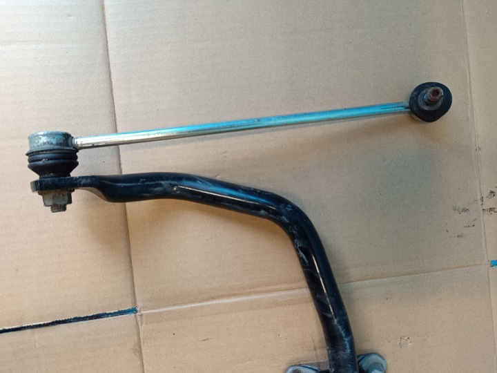 AUDI Q3 F3 SPORTBACK 1.4 TSI 110KW 24R BARRE DE LIAISON STABILISATEUR AVANT 3Q0411303T