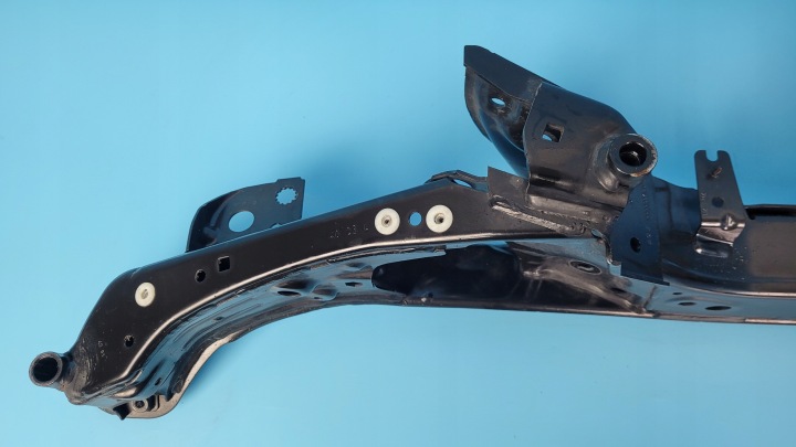 BMW X1 U11 SDRIVE18I 23R POUTRE BERCEAU CHÂSSIS ARRIÈRE 6894202