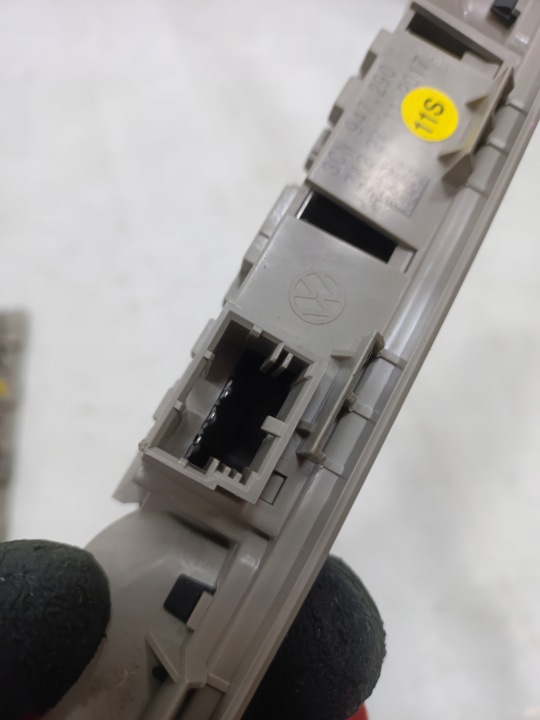 3CN947290 AMPOULE PLAFONNIERS ARRIÈRE VW ATLAS 2018+