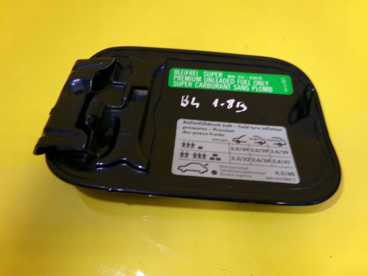 CLAPET GOULOTTE DE REMPLISSAGE CARBURANTS VOLKSWAGEN PASSAT B4 3A0010085T NR183