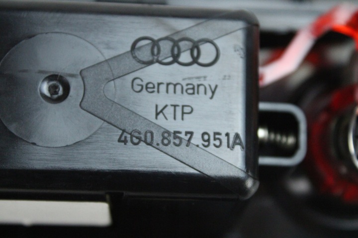 ORIGINAL BOÎTE À GANTS CENDRIER DÉCOR AUDI A7 C7 4G0857951A
