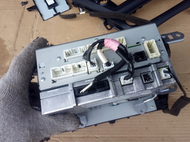 TOYOTA AVENSIS T27 II LIFT T29 15-18 RADIO TACTILES ORIGINAL D'OCCASION