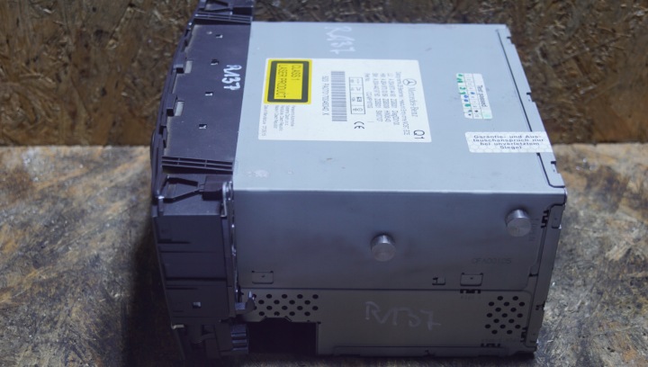 MERCEDES W204 RADIO NAVIGATION A2048704490