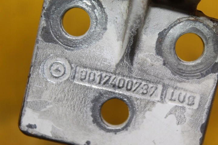 CHARNIÈRE PORTES DROIT ARRIÈRE HAUT VW LT 35 46 28 074145701C