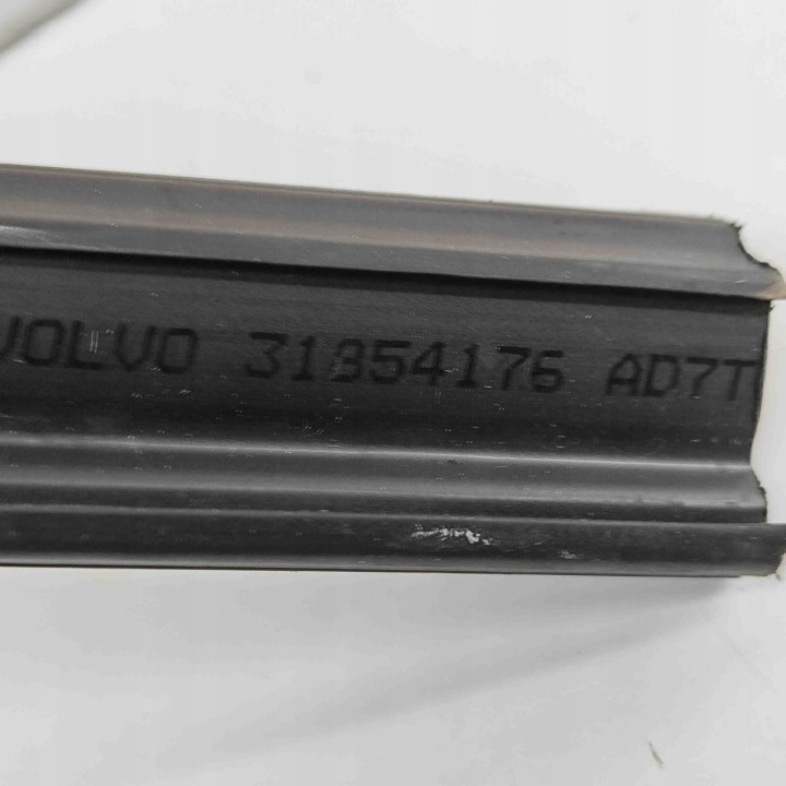 MOULURE SUPÉRIEURE ARRIÈRE DROITS PORTES VOLVO XC90 II 31854176 28971728 2.0L