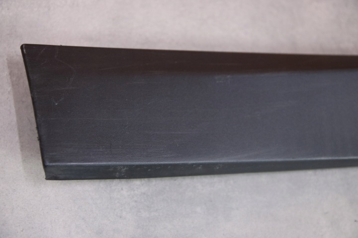 BMW X1 F48 X1 F48 LCI MOULURE PORTES DROITS ARRIÈRE DROIT ARRIÈRE 7352094