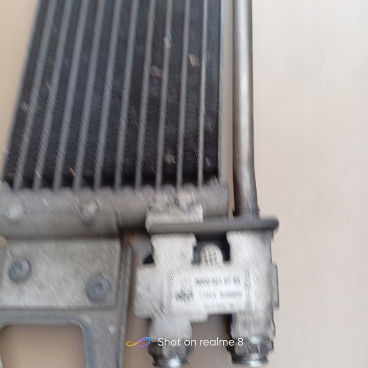 MERCEDES W212 RADIATEUR HUILEUX