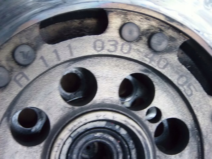 VOLANT BIMASSE 1110304005 MERCEDES E W210 2.0 ESSENCE COMPRESSEUR