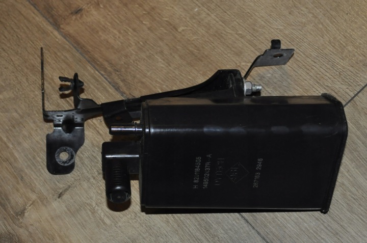 POCHLANIACZ VAPEUR CARBURANTS RENAULT CLIO IV. CAPTUR
