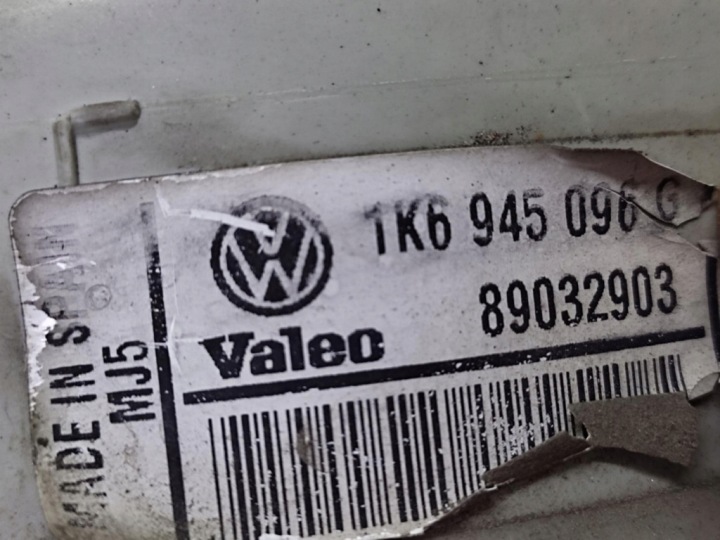 VW GOLF V PHARE DROIT ARRIÈRE 1K6945096