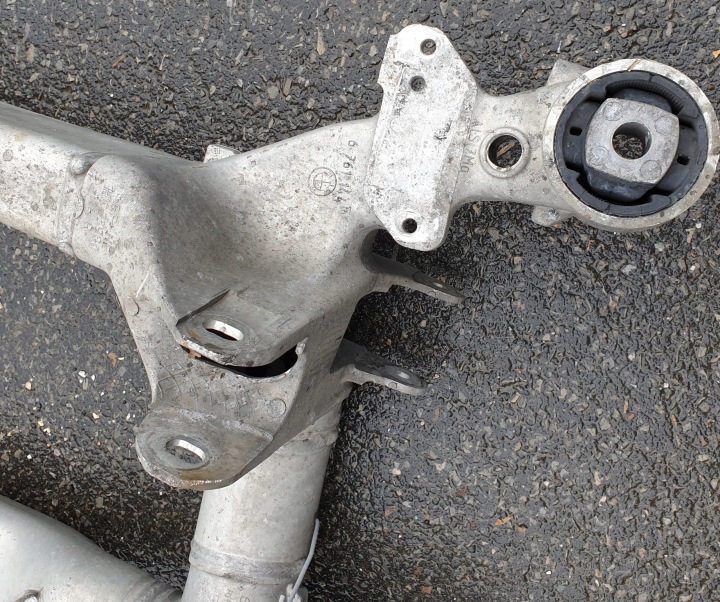 BERCEAU SUSPENSIONS ARRIÈRE CHÂSSIS POUTRE TRAVERSE BMW 6 E63 E64 OE