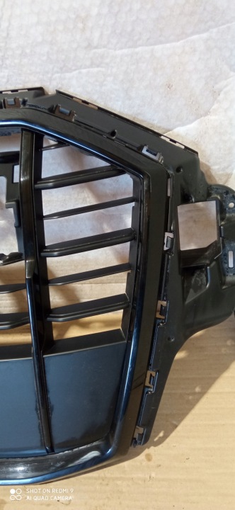 AUDI Q8 4M0 GRILLE CALANDRE RADIATEUR 4M0853651AF NOIR NOIR