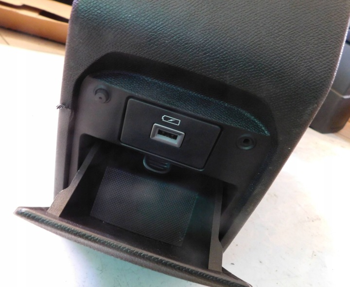 PEUGEOT 308 T9 20R ACCOUDOIR TUNNEL CENTRAL USB CARTER POMMEAU DE VITESSE 96775883