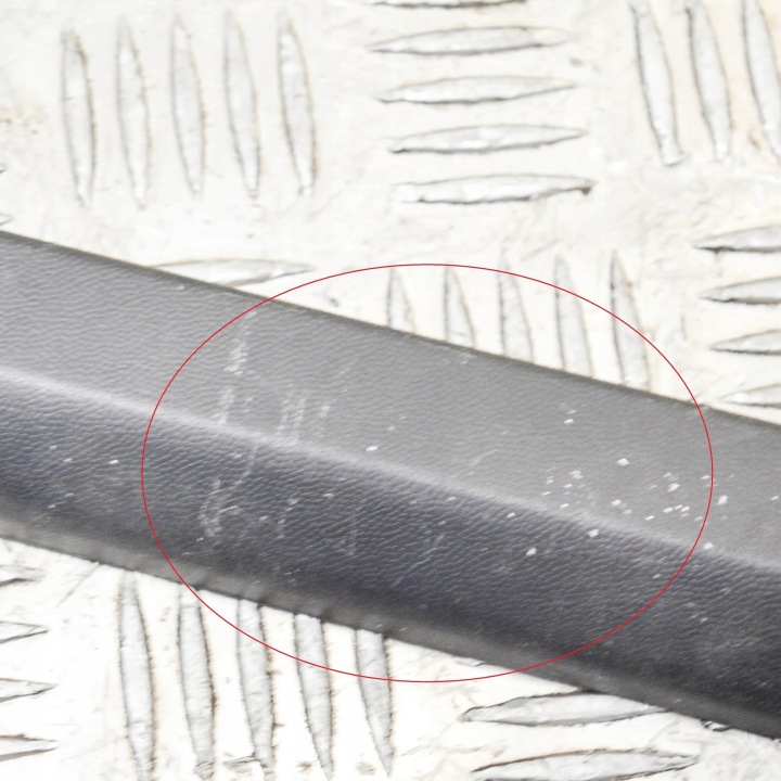 GAUCHE MOULURE VERTICALE AVANT VITRES PORSCHE CAYENNE (92A) 7P5853537