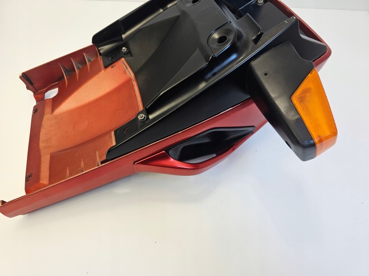 BMW K 75 K 100 DÉFLECTEUR D'AIR ARRIÈRE QUEUE PLASTIQUE PROTECTION CLIGNOTANT CLIGNOTANTS