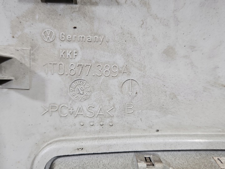 PHARE CABINES AMPOULE VW TOURAN I 1T0877389A