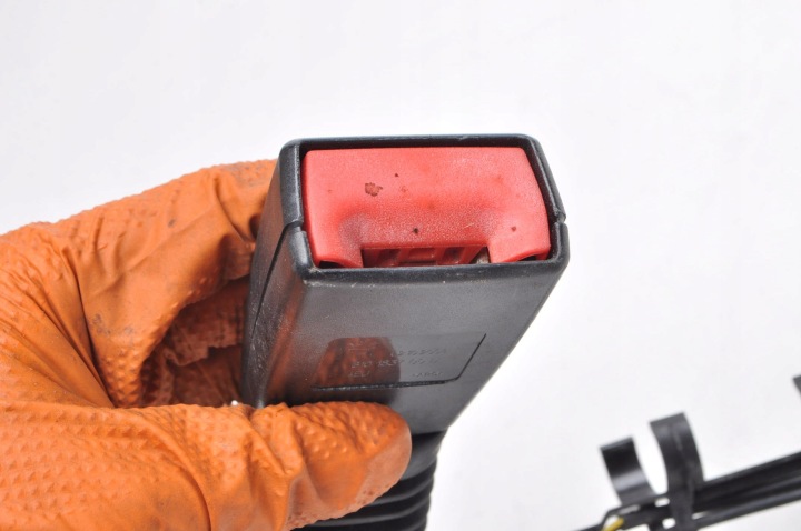 MINI R55 R56 R57 R58 R59 R61 TENDEUR COURROIE SÉCURITÉ DROIT 7211592