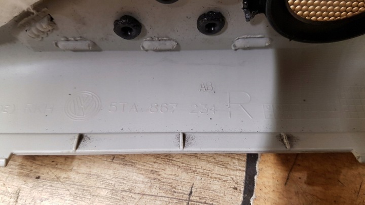 PROTECTION MONTANTS AVANT ARRIÈRE 12SZT ENSEMBLE VW TOURAN II