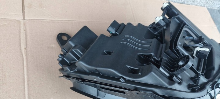 PHARE MERCEDES-BENZ E W213 A2139067509 AVANT CÔTÉ GAUCHE
