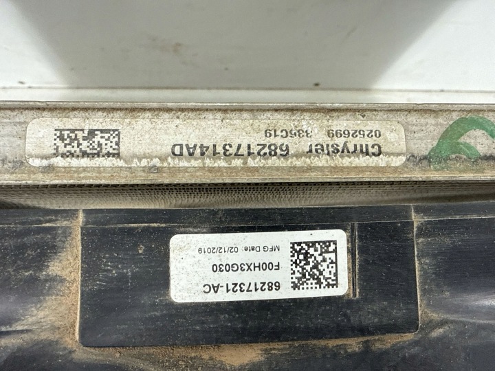 ENSEMBLE RADIATEURS CHRYSLER PACIFICA 68217321AC