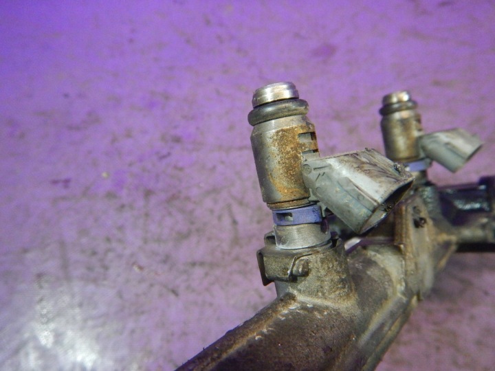 VW BORA 98-05 1.6 105KM MOULURE INJECTION 036133319AL
