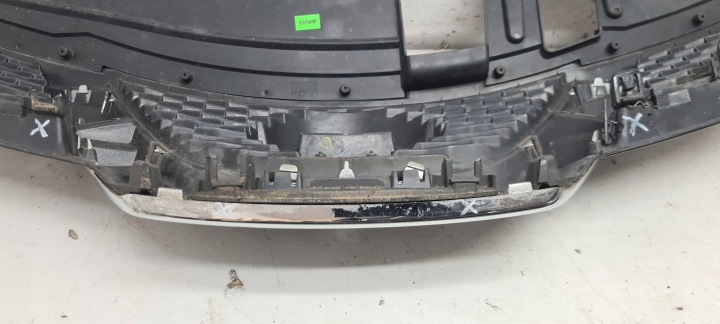 NISSAN QASHQAI II J11 13- GRILLE CALANDRE SOUS CAMÉRA