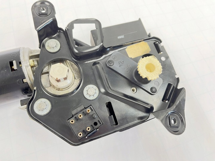 PETIT MOTEUR GROUPE MOTOPROPULSEUR TOIT OUVRANT MERCEDES W124 1248210047 0390251693