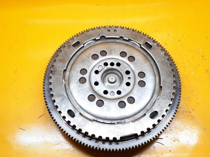 KOLO BI-MASSE MERCEDES E CLASSE W210 95-99R 2,2CDI A6110300405 58 DENTS