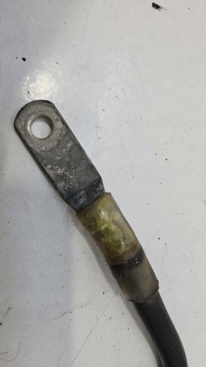 FIL MASSIQUE SERRE-CÂBLE VOLKSWAGEN AUDI SKODA SEAT 5N0971250