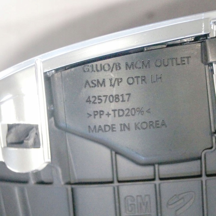 OPEL MOKKA 2017 BUSES GRILLES CONDUIT D'AIR TABLEAU DE BORD INSTRUMENTATION