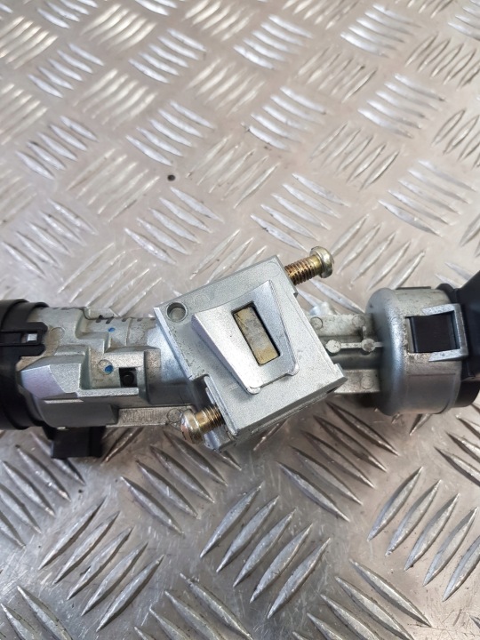 CONTACTEUR D'ALLUMAGE CLÉ C23666938B 3M51-3F880-AC MAZDA 5 06R-