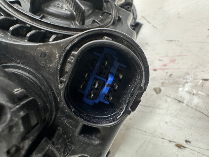 GAUCHE COMPLET LED HYUNDAI TUCSON III 3 15- 92101-D7200