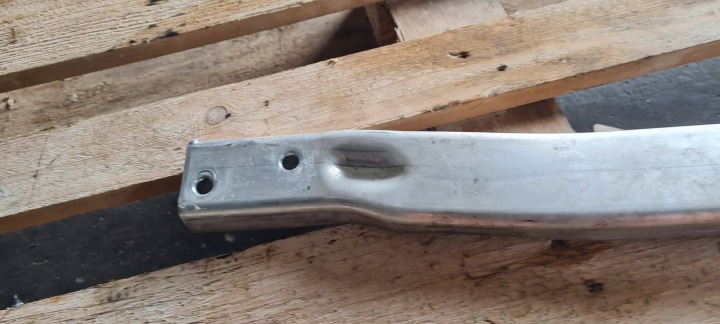 SQ8 4M Q8 RSQ8 POUTRE TRAVERSE SUPPORT PANNEAU AVANT 4M0802507C