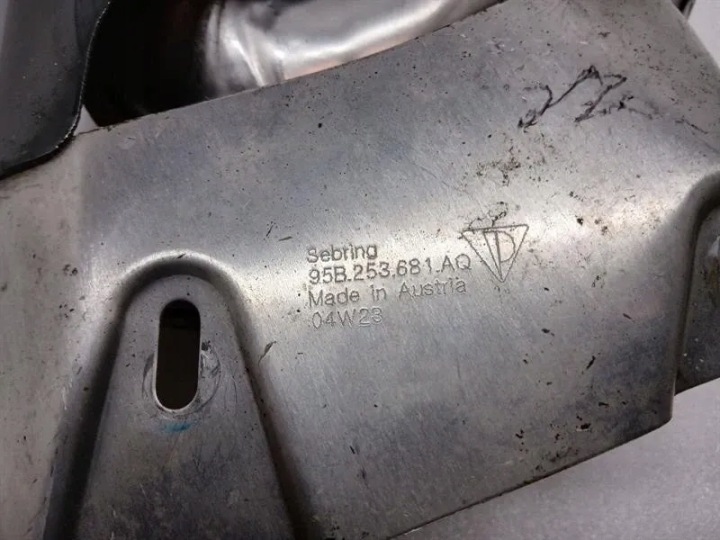 PORSCHE MACAN 95B EXHAUST TAIL PIPE 95B253681AQ LEFT EXHAUST TAILPIPE LEFT