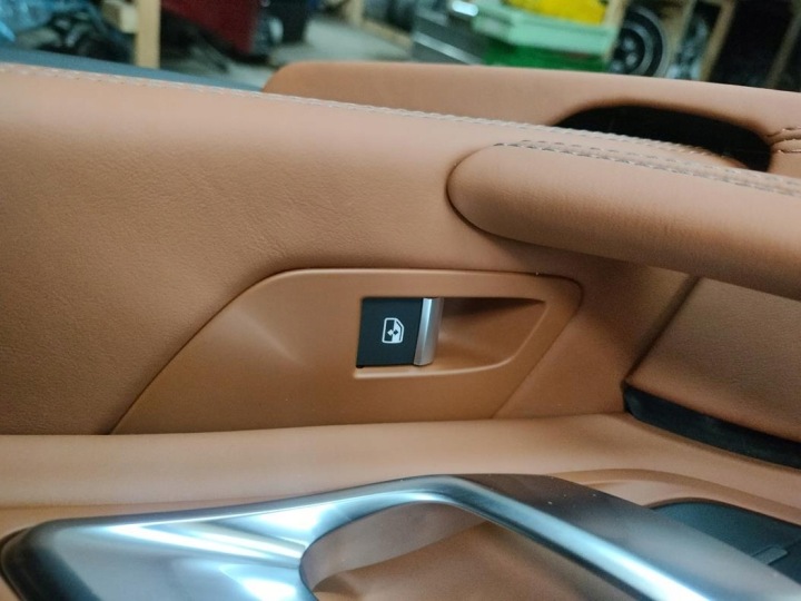 NEUF OE GARNITURE COLLECTEUR PORTES GAUCHE DROIT AVANT AUDI R8 CUIR