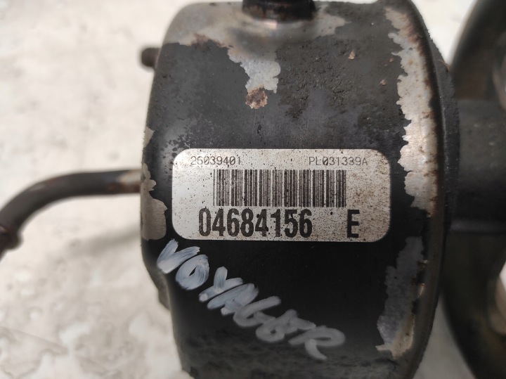 CHRYSLER VOYAGER III 3 95-00 3.3 POMPE AMPLIFICATEUR 04684156