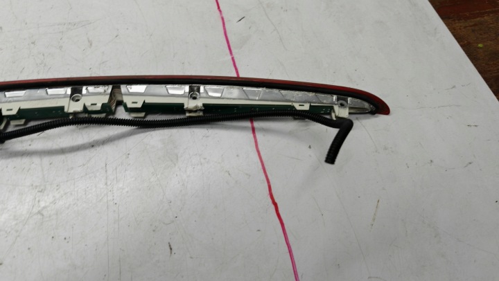 TROISIÈME LANTERNE STOP MERCEDES W204 LIFT UNIVERSEL C CLASSES ORIGINE A2049062601