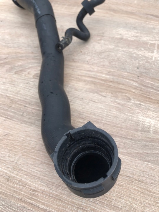 TUYAU TUYAU FIL EAU TURBOCOMPRESSEURS VW TIGUAN I 5N0 2.0 TDI 5N0122101G